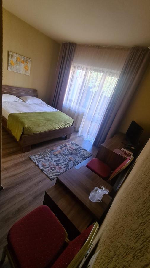 Hotel Gema Брашов Екстер'єр фото