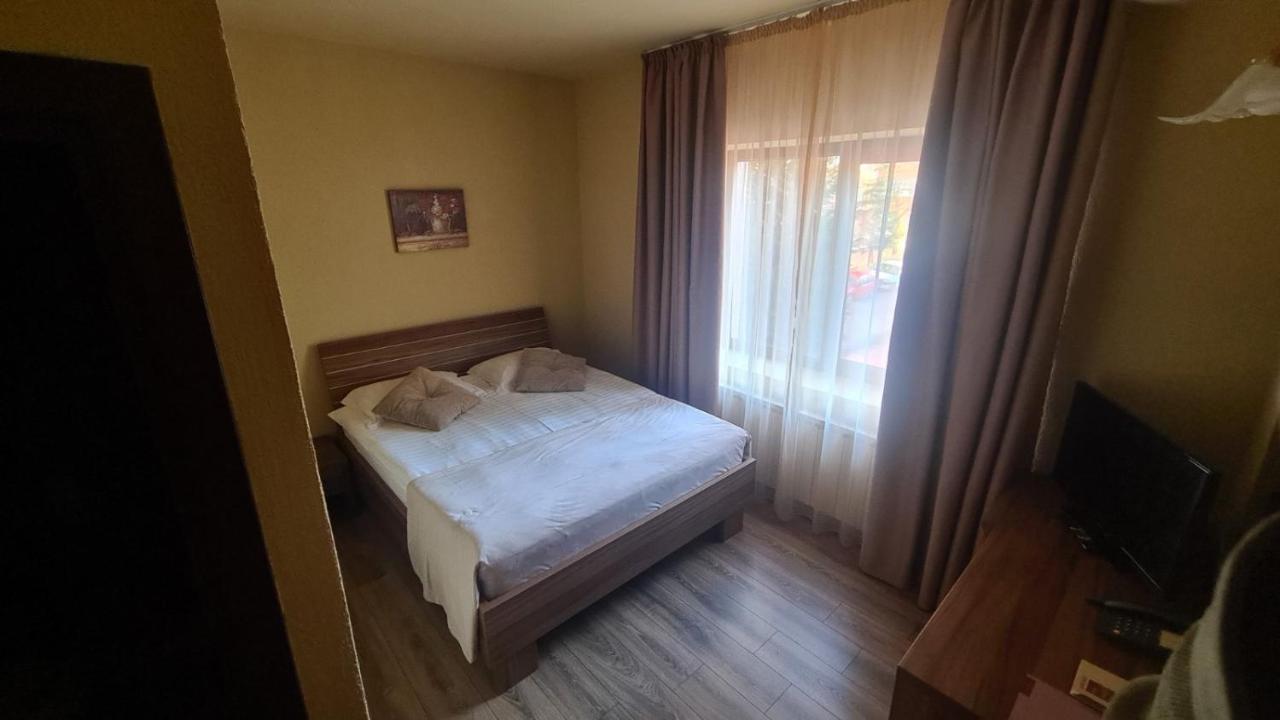 Hotel Gema Брашов Екстер'єр фото