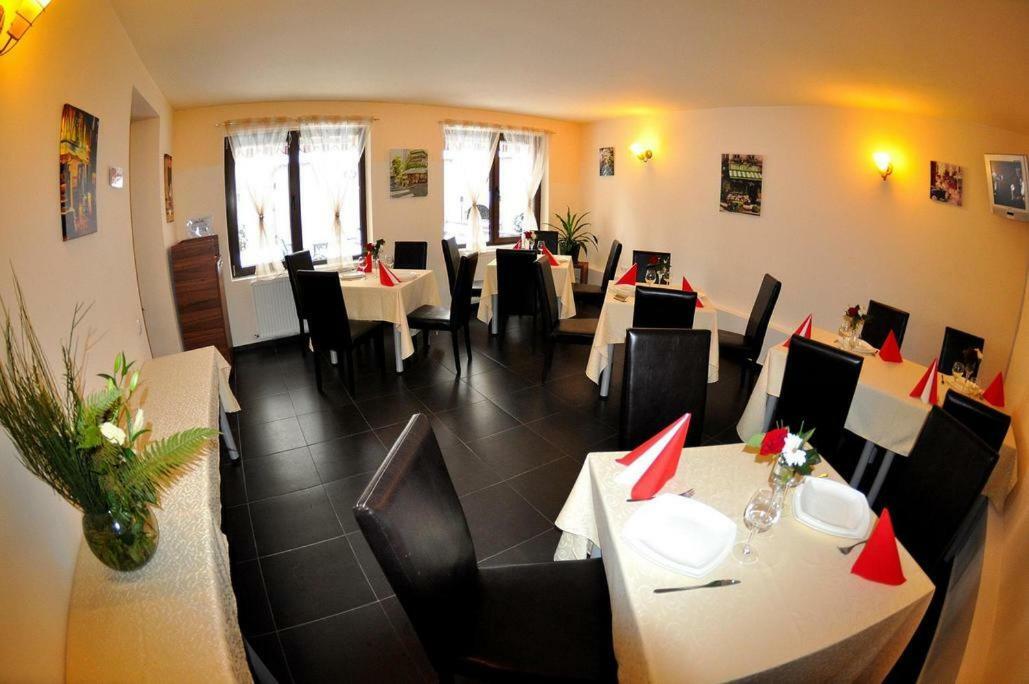 Hotel Gema Брашов Екстер'єр фото