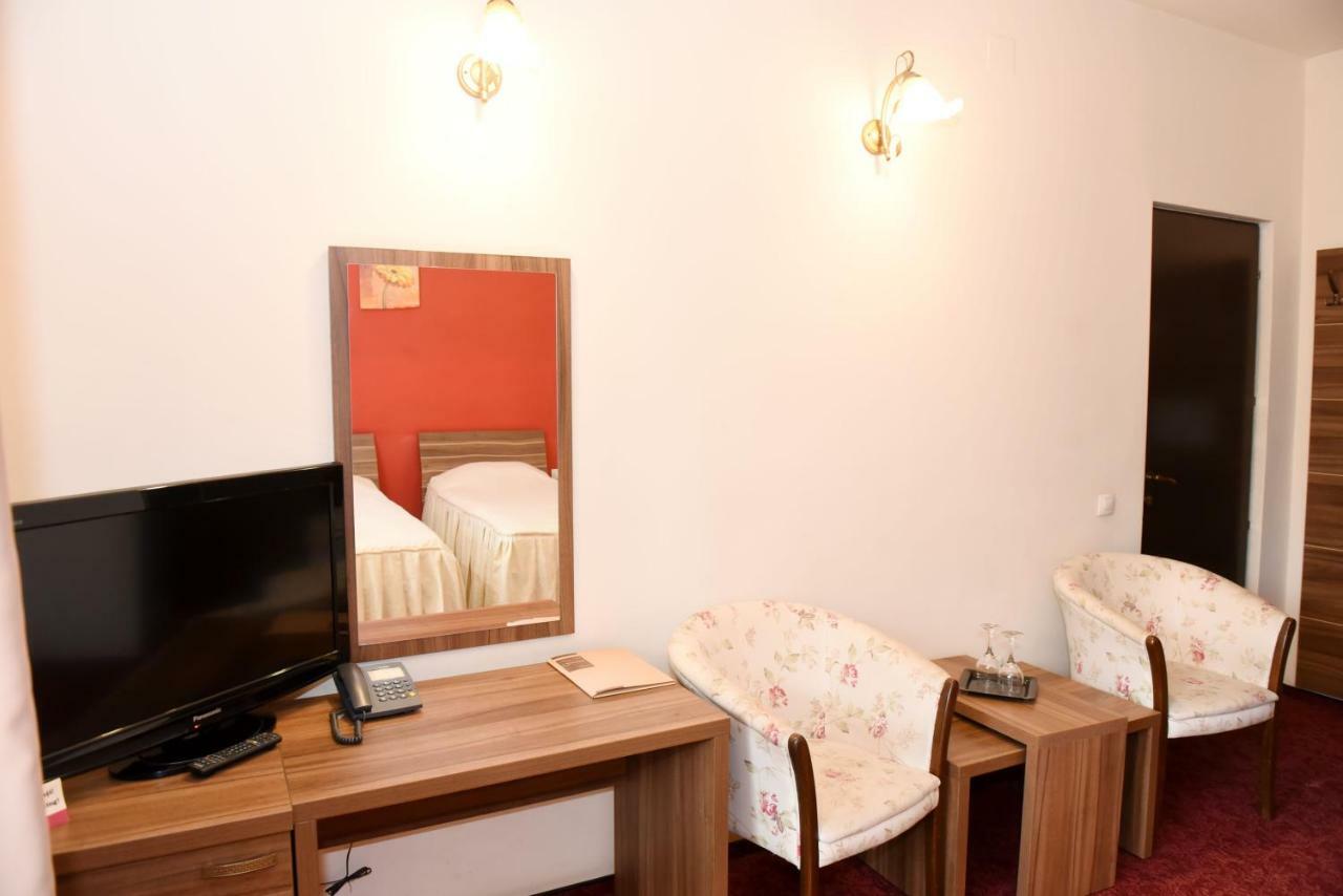 Hotel Gema Брашов Екстер'єр фото